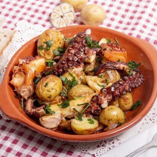 Восьминіг запечений