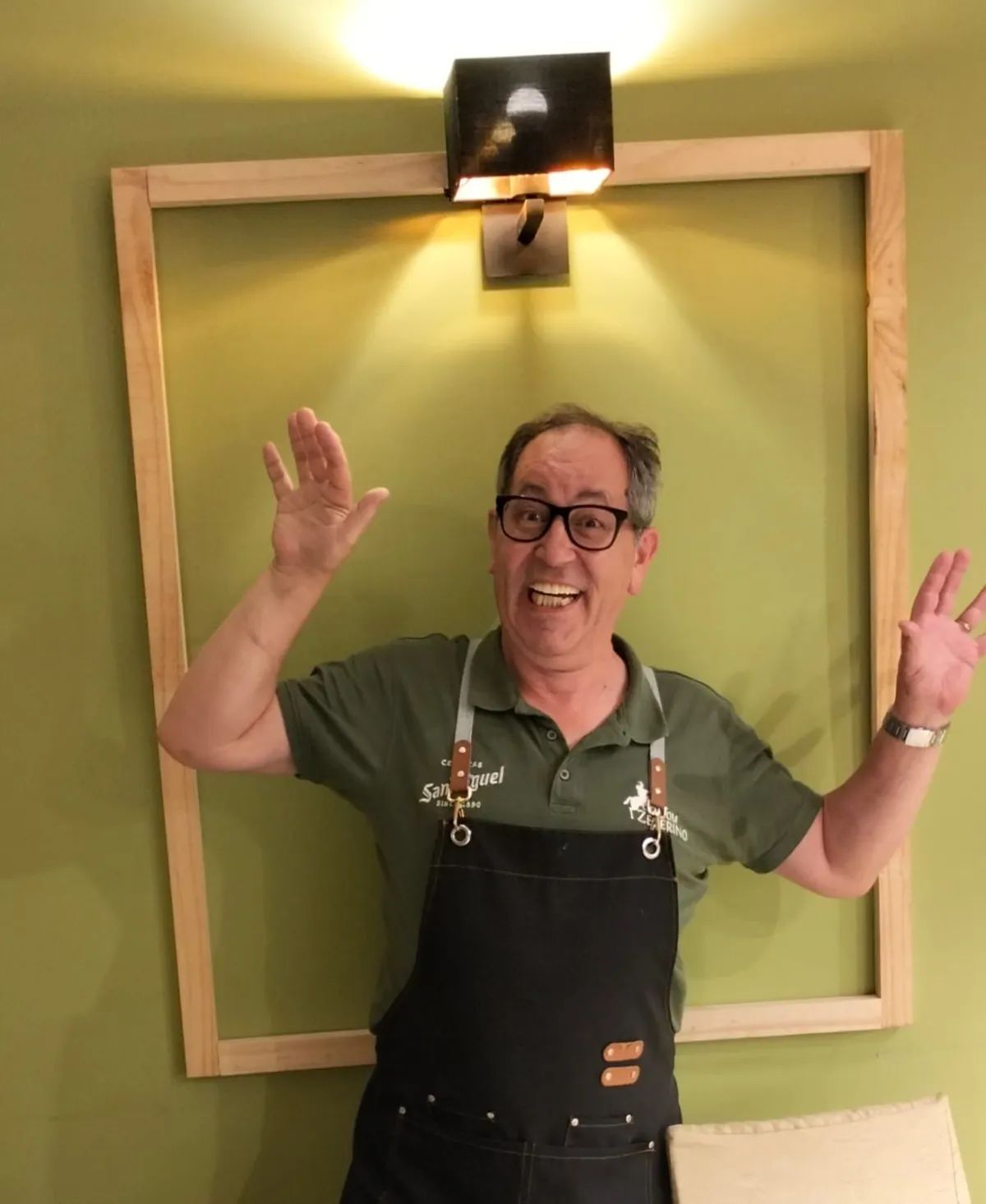 Interior do restaurante Dom Zeferino em Matosinhos